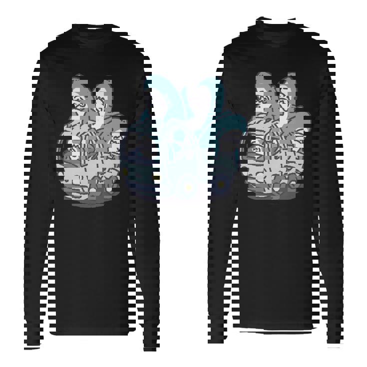 サメがたくさんトラックに 長袖tシャツ 長袖Tシャツ