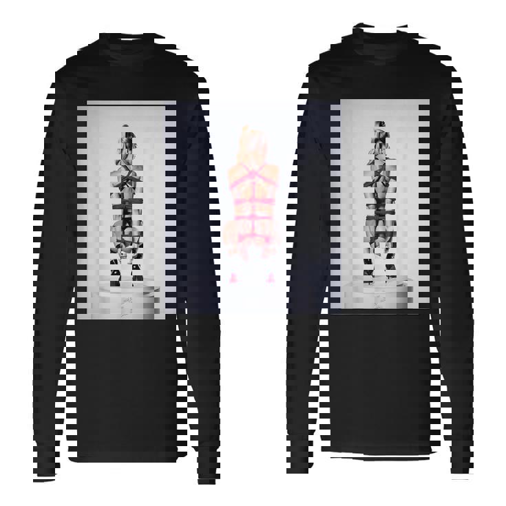 セクシーガールグラフィックtシャツ シバリロープのセクシーなピンナップガール 長袖Tシャツ