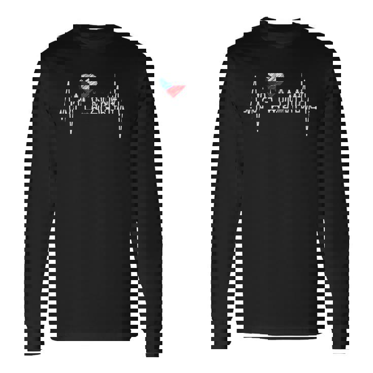 プラハのスカイライン ハートビート チェコ共和国 プラハ大好きi Love Prague Praha 長袖Tシャツ