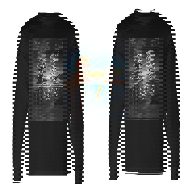 プードルとチワワのユニークなイカ釣りデザイン 長袖Tシャツ