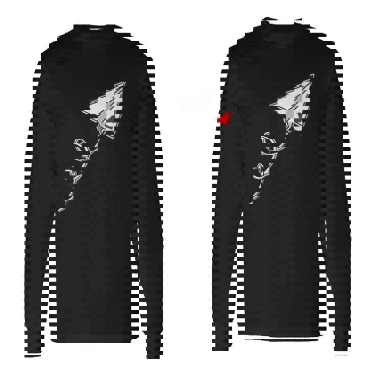 赤いハートの紙飛行機、紙飛行機のメッセージ 長袖Tシャツ
