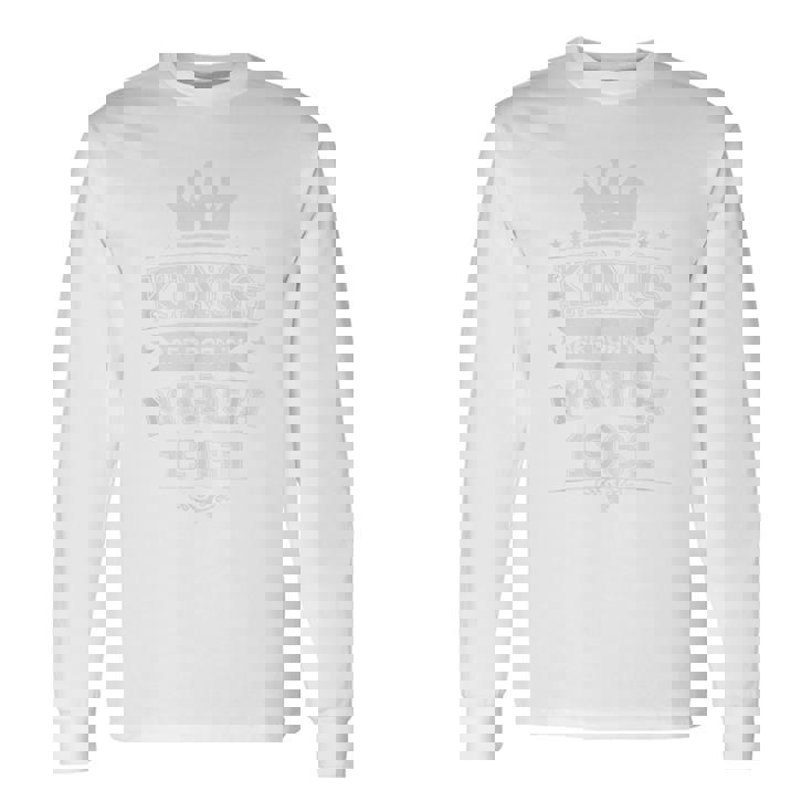 キングスは1961年3月生まれ65歳の誕生日 男性 男の子 長袖Tシャツ