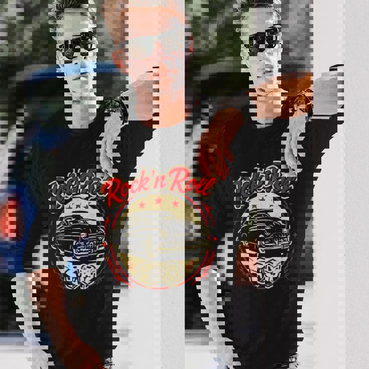 1950年代ロックンロールクラシックカーとサイコロロカビリー 長袖Tシャツ 彼への贈り物