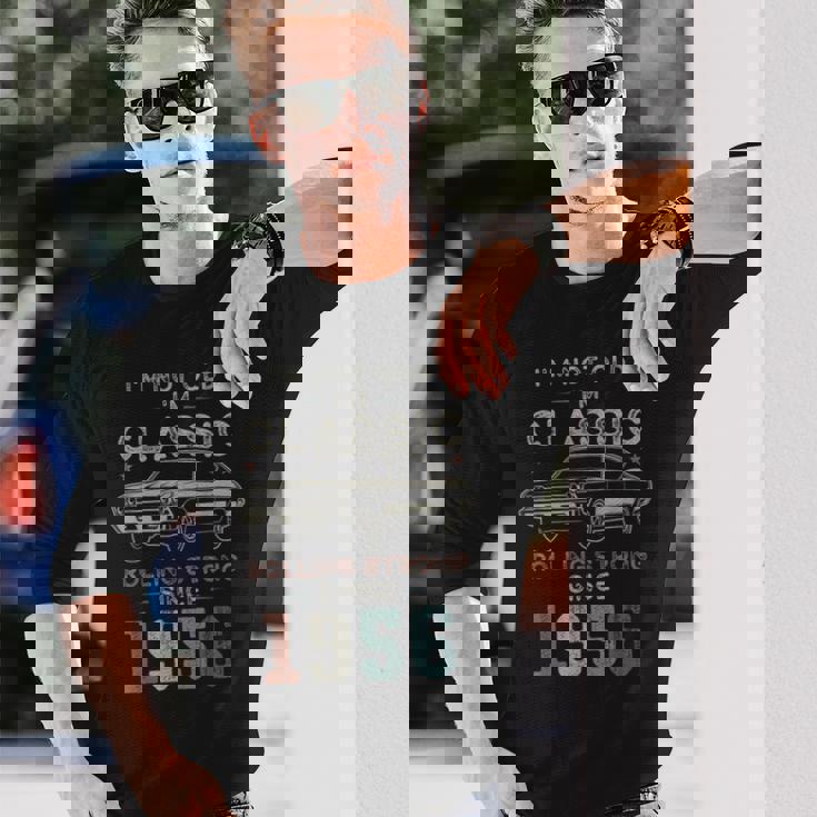 1956年生まれ、70歳の誕生日 クラシックカー 長袖Tシャツ 彼への贈り物