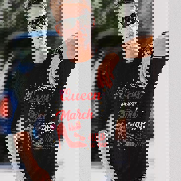 1998年3月 誕生日 この女王は1998年3月に生まれました 長袖tシャツ 長袖Tシャツ 彼への贈り物