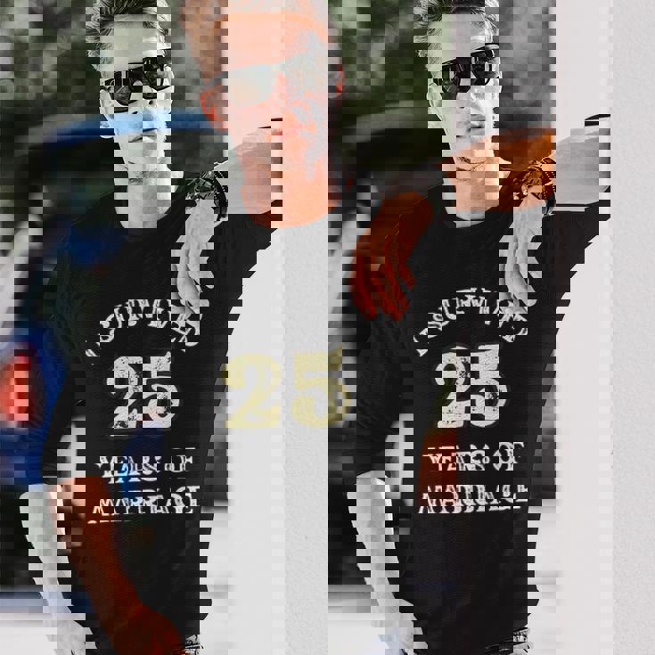 25 Years Of Marriage For ギフト 結婚25周年記念 長袖Tシャツ 彼への贈り物