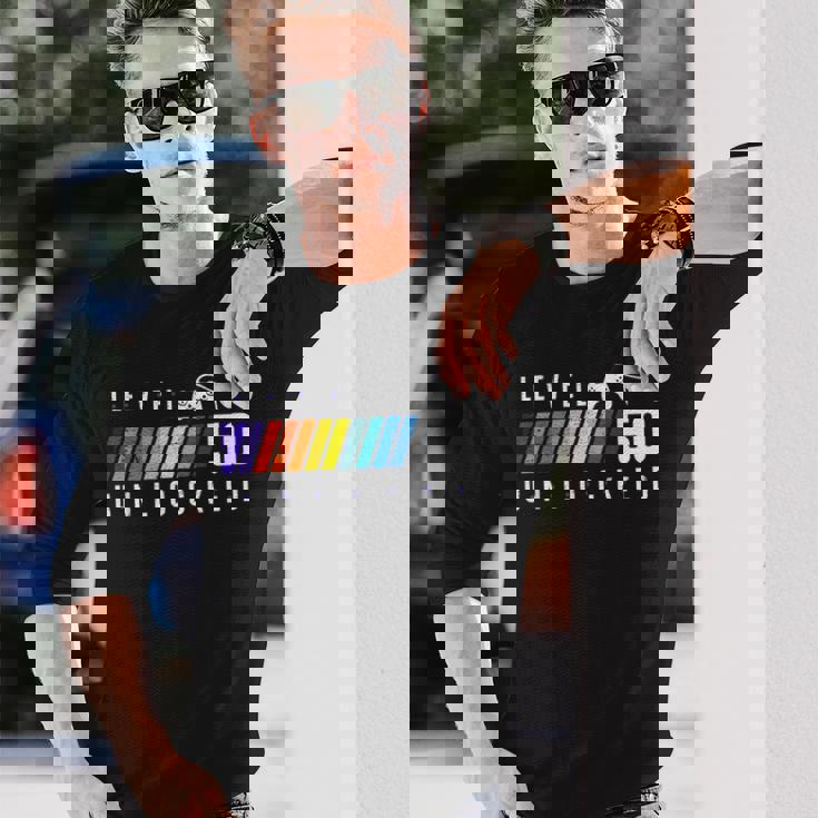 50歳の誕生日 ゲーマーボーイまたはゲーマーガール レベル50 アンロック 長袖Tシャツ 彼への贈り物