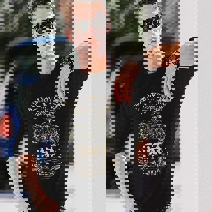 57 歳の誕生日男性オートバイ バイクに乗る人 1969 長袖Tシャツ 彼への贈り物
