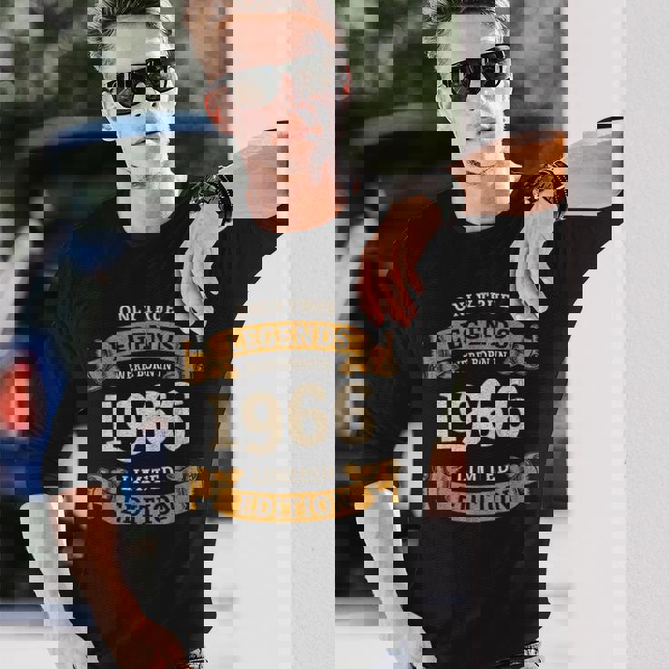 60歳の誕生日 還暦 真のレジェンドは1966年生まれ 長袖Tシャツ 彼への贈り物