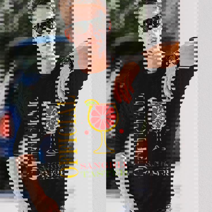 Alcohol Officialangria Taster Drinkangria 長袖Tシャツ 彼への贈り物