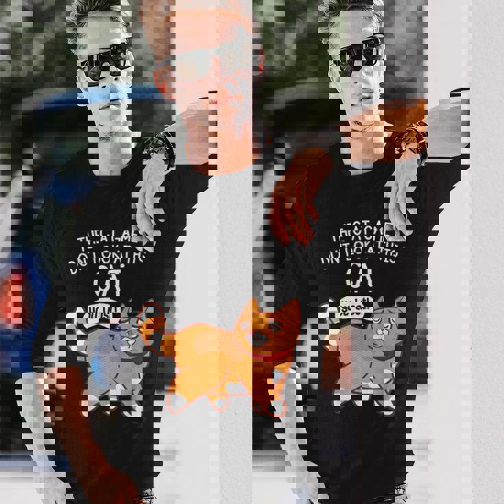 The Cat Game Don't Look At This Cat You Lost Kitten 長袖Tシャツ 彼への贈り物