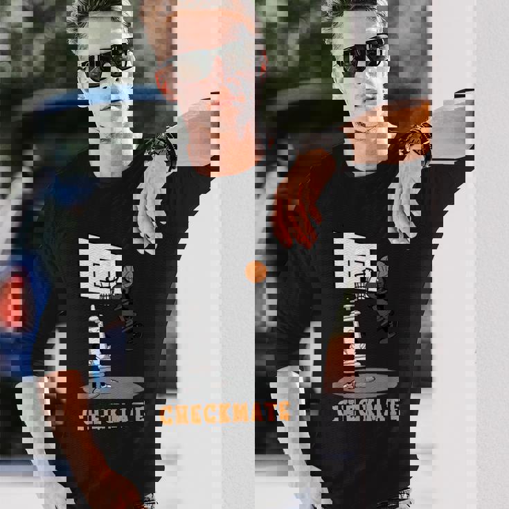 Checkmate Pawn Defeat King In Basketball チェスtシャツ 長袖Tシャツ 彼への贈り物