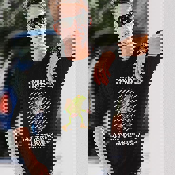 Cute Frog Hiking Is Myecret To Happiness カエル 長袖Tシャツ 彼への贈り物