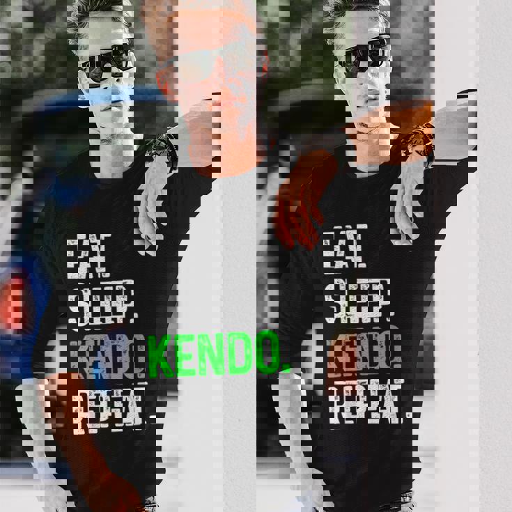 Eatleep Kendo Repeat 面白い格闘技コンバット 長袖Tシャツ 彼への贈り物