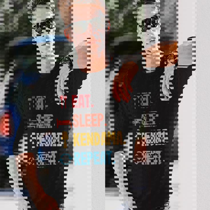 Eatleep けん玉リピート 長袖Tシャツ 彼への贈り物