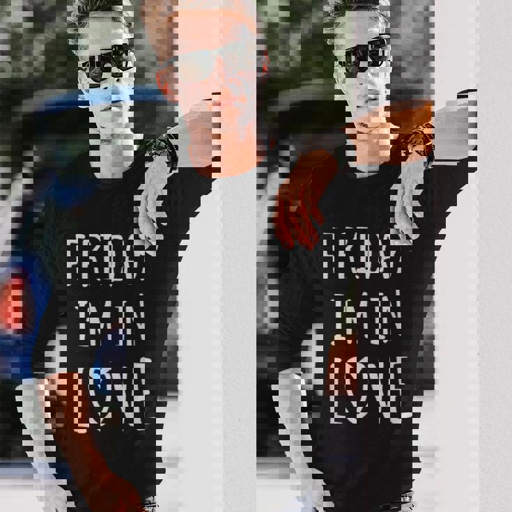 Friday I'm In Love Love デザイン、ハート 長袖Tシャツ 彼への贈り物