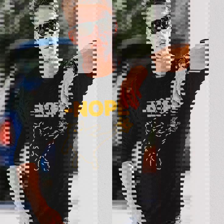 No Kings In America レトロ エッジの効いた抗議 長袖Tシャツ 彼への贈り物