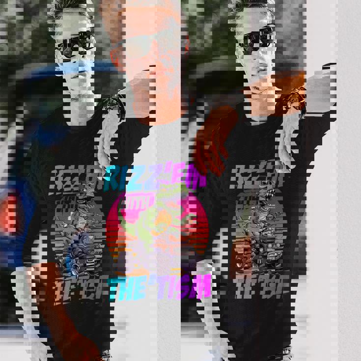 Rizz 'Em With The Tism 恐竜 T-Rex Meme Autism 長袖Tシャツ 彼への贈り物