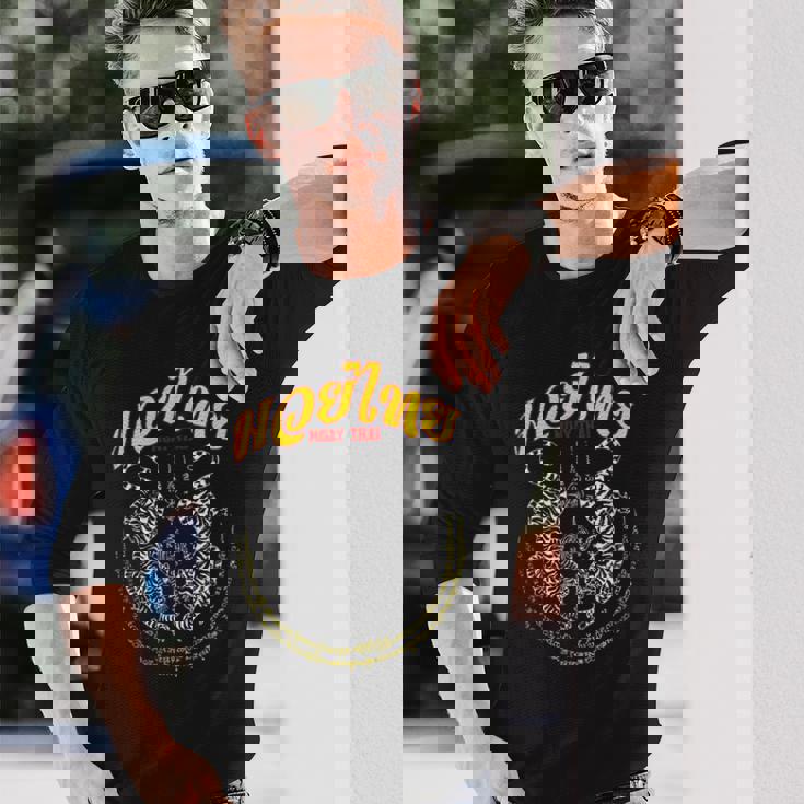 Suea Kooak Yant Thai Kickboxing Twin Tiger Muay Thai 長袖Tシャツ 彼への贈り物