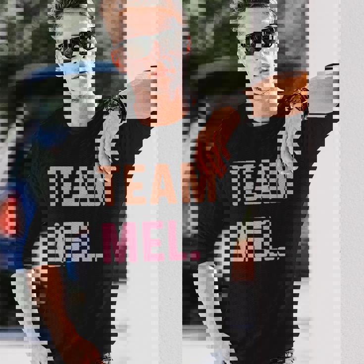 Team Mel 名前 長袖Tシャツ 彼への贈り物