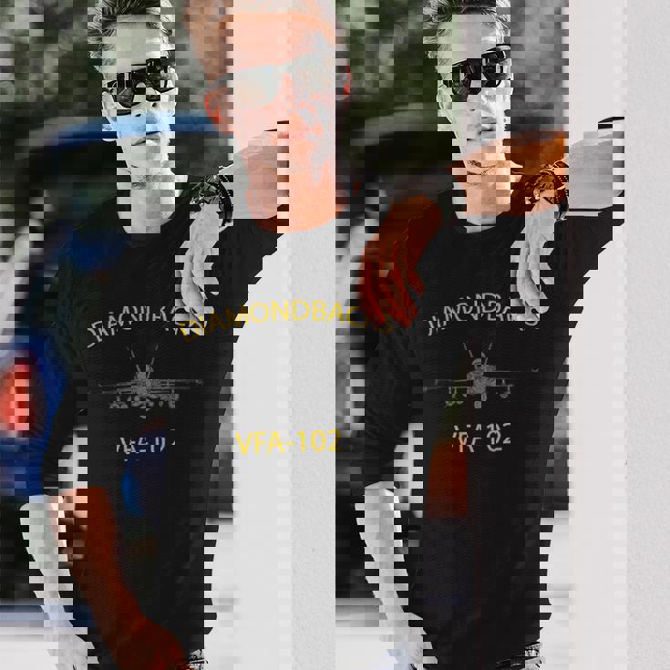 Vfa-102 「ダイヤモンドバックス」飛行隊 F-18 スーパーホーネットtシャツ 長袖Tシャツ 彼への贈り物