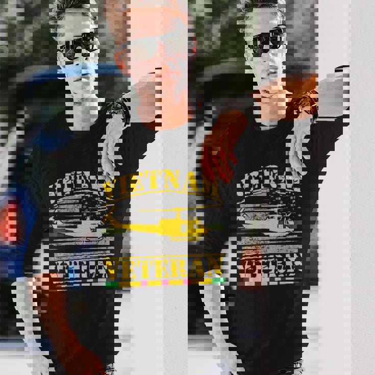 Vietnameteran Uh -1 Huey Helicopter Crew 長袖Tシャツ 彼への贈り物