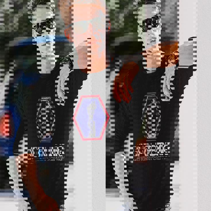 アメリカン・マローダー：第442連隊戦闘チーム・ゴー・フォー・ブローク 長袖Tシャツ 彼への贈り物