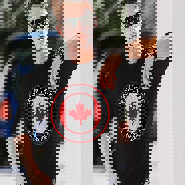 カナダ国旗tシャツ、カナダのtシャツ、カナダ国旗、カナダ地図 長袖Tシャツ 彼への贈り物