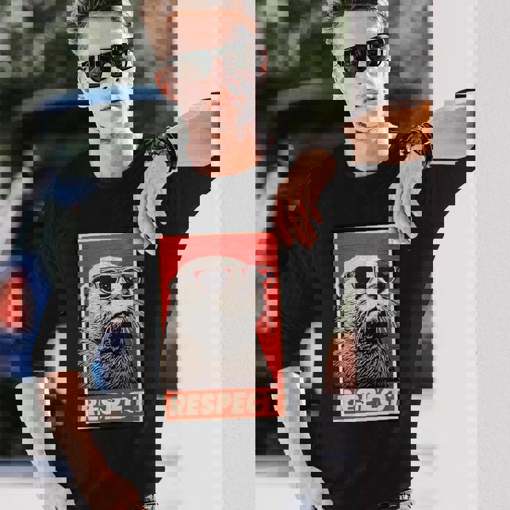 カワウソ 動物 リスペクト ヴィンテージ レトロ 長袖Tシャツ 彼への贈り物