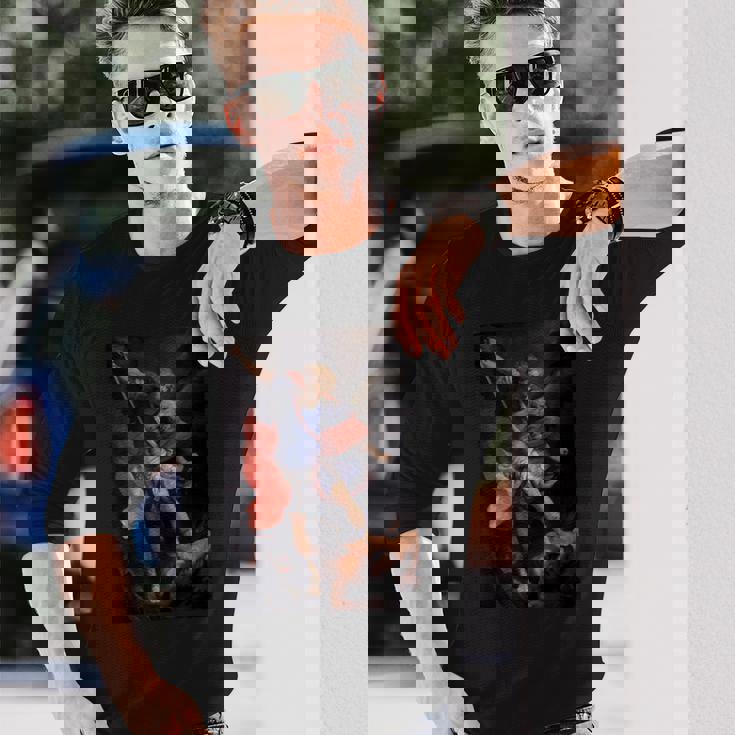 グイド・レーニによるサタンを倒した大天使ミカエル1635 長袖Tシャツ 彼への贈り物