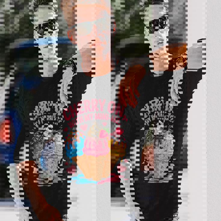 チェリー・オン・ウィズ・マイ・ミニ・ミー・アイスクリーム・ラブ 長袖Tシャツ 彼への贈り物