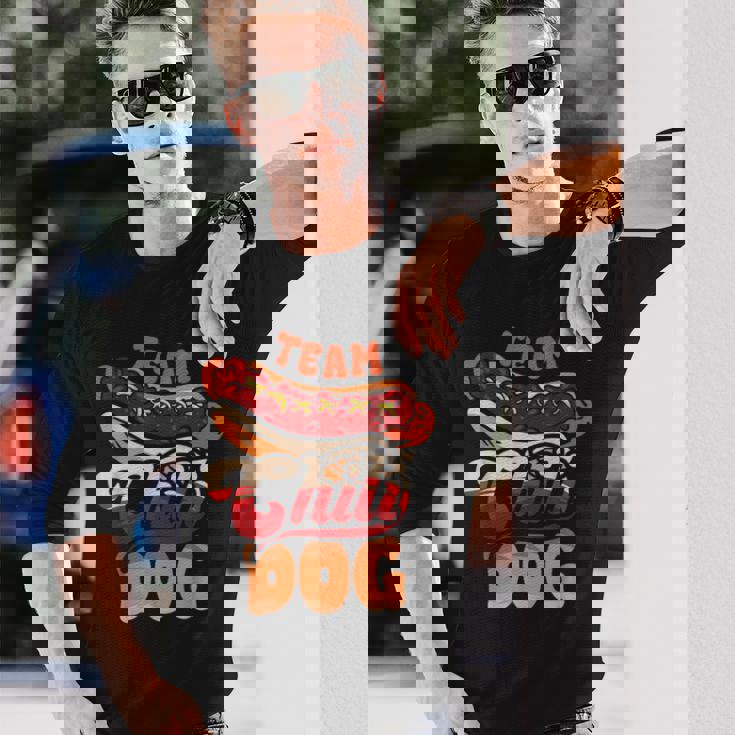 チーム・チリ・ドッグ 面白いチリコンカーン ホットドッグ好きのフードトラック 長袖Tシャツ 彼への贈り物