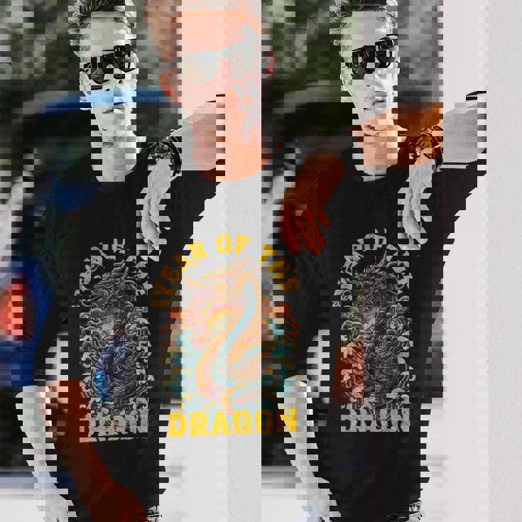 ドラゴンの年2024明けましておめでとうございます漢字 長袖Tシャツ 彼への贈り物