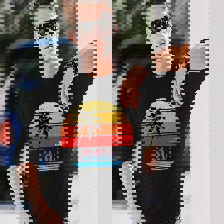 バリインドネシアのギフト。 長袖Tシャツ 彼への贈り物