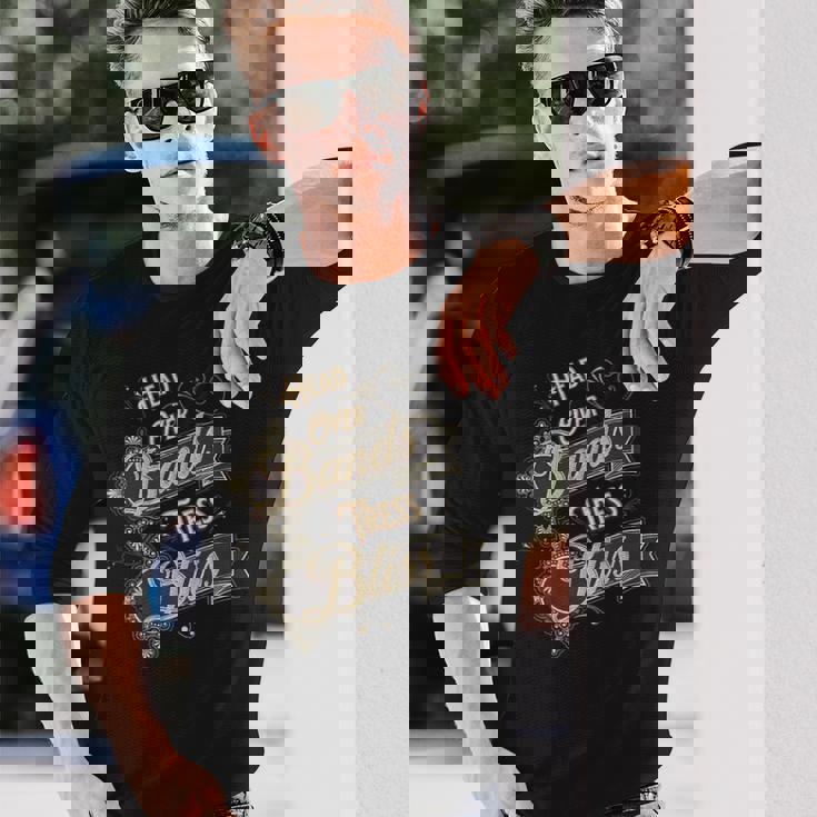 バンドと髪のユーモアで魅せるスタイル表現 長袖Tシャツ 彼への贈り物