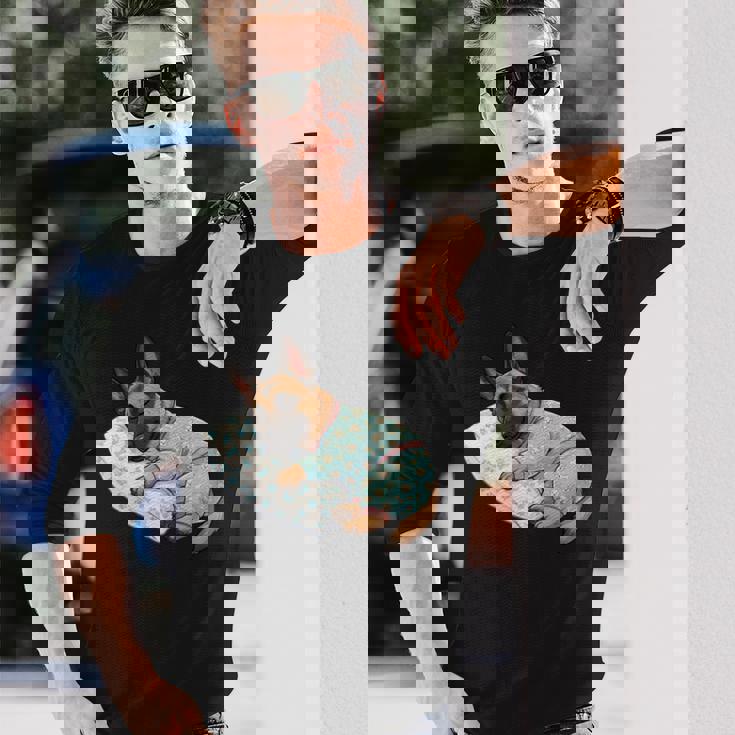 パジャマで寝ているかわいいベルギーのマリノア犬就寝アート 長袖tシャツ 長袖Tシャツ 彼への贈り物