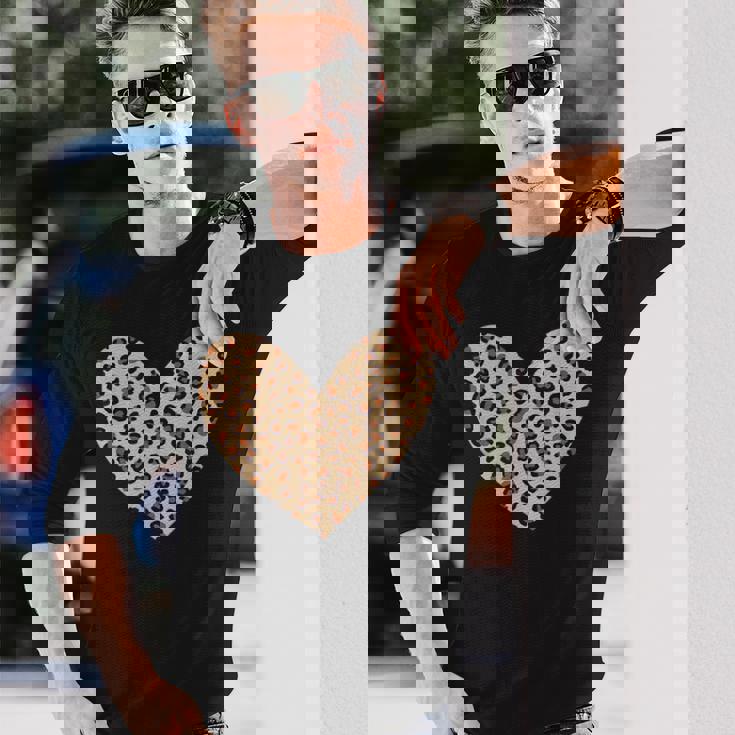 ヒョウ柄のハート／チーター柄のデザイン 長袖Tシャツ 彼への贈り物