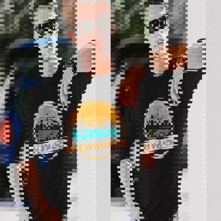 ミルウォーキー スカイライン ランドマーク ミルウォーキー ベイ ヴィンテージ 長袖Tシャツ 彼への贈り物