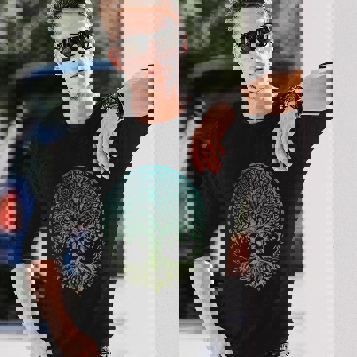 ユグドラシルの生命の木 バイキングの北欧のルーン文字の着用 長袖Tシャツ 彼への贈り物