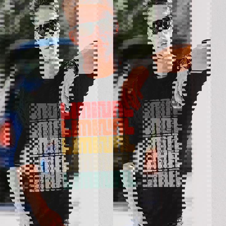 リミナルスペース インターネットミーム リミナルスペース 長袖Tシャツ 彼への贈り物