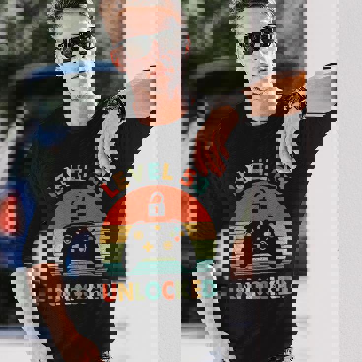 レベル53アンロック ヴィンテージ 53歳の誕生日ゲーマー 面白いゲーム 長袖Tシャツ 彼への贈り物