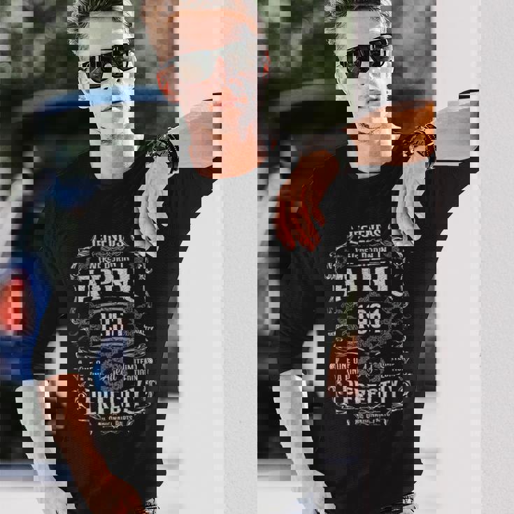 ヴィンテージ65歳の誕生日レジェンドは1961年4月に誕生しました。 長袖Tシャツ 彼への贈り物