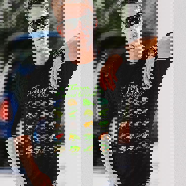 世界のカエル カエル 長袖Tシャツ 彼への贈り物