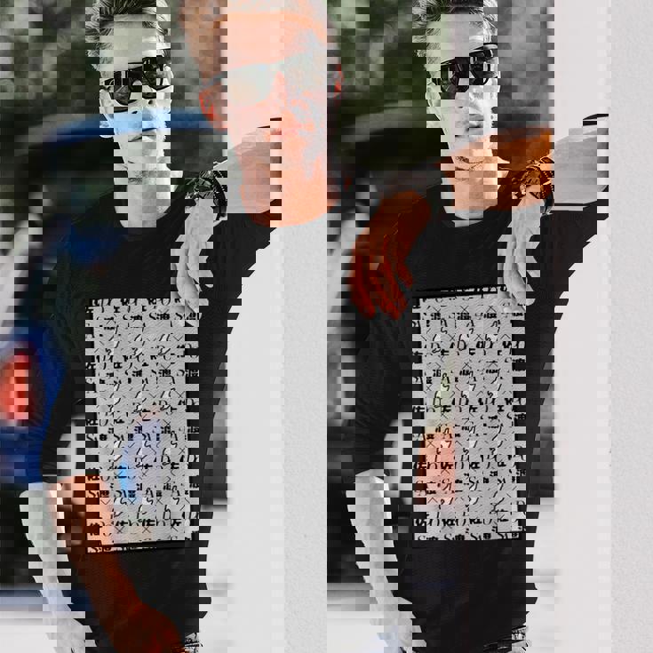 佐渡島《総柄・モノグラム》地図【47都道府県】佐渡ヶ島 ジモティ 地元愛 お土産 面白 長袖Tシャツ 彼への贈り物