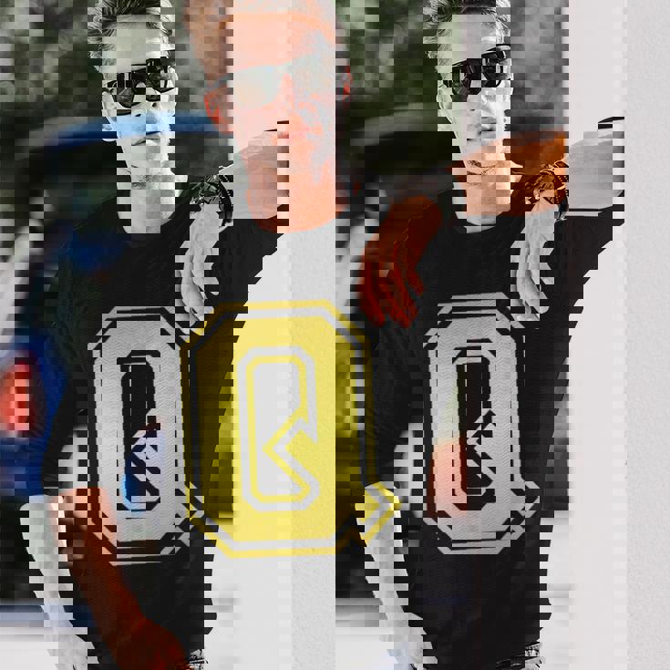 大文字 Q プリントされた明るいスタイルのデザイン。 長袖Tシャツ 彼への贈り物