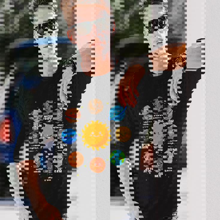 太陽系 9つの惑星 かわいい惑星 恋人 宇宙 天文学 長袖Tシャツ 彼への贈り物