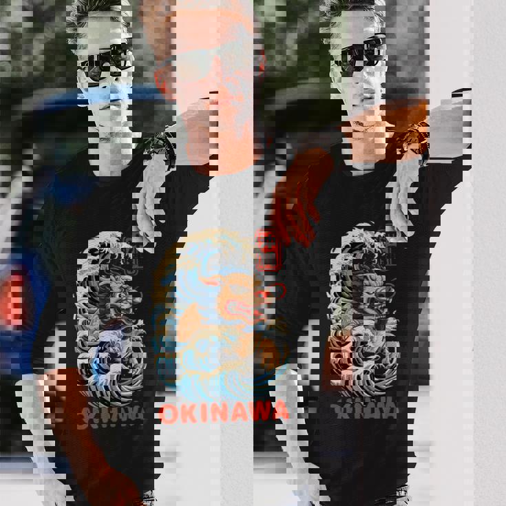 沖縄シーサー 日本漢字 ライオン レトロ アニメ 日本 お土産 長袖Tシャツ 彼への贈り物