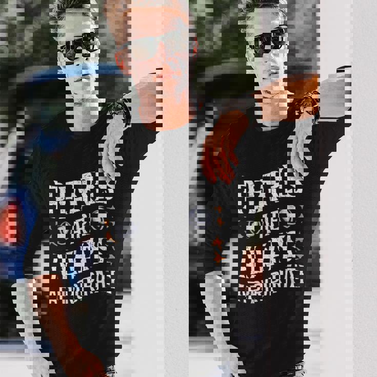 真珠はいつもふさわしい。ジャッキー・ケネディ 長袖Tシャツ 彼への贈り物