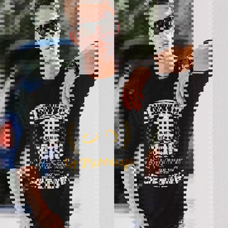 結婚10年目の超大国10年目の結婚記念日 長袖tシャツ 長袖Tシャツ 彼への贈り物