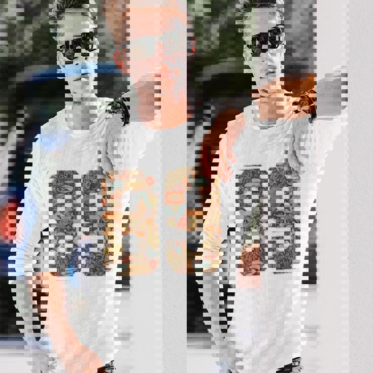 89 ナンバー コテージコア マッシュルーム レトロ フラワー裏側に 長袖Tシャツ 彼への贈り物